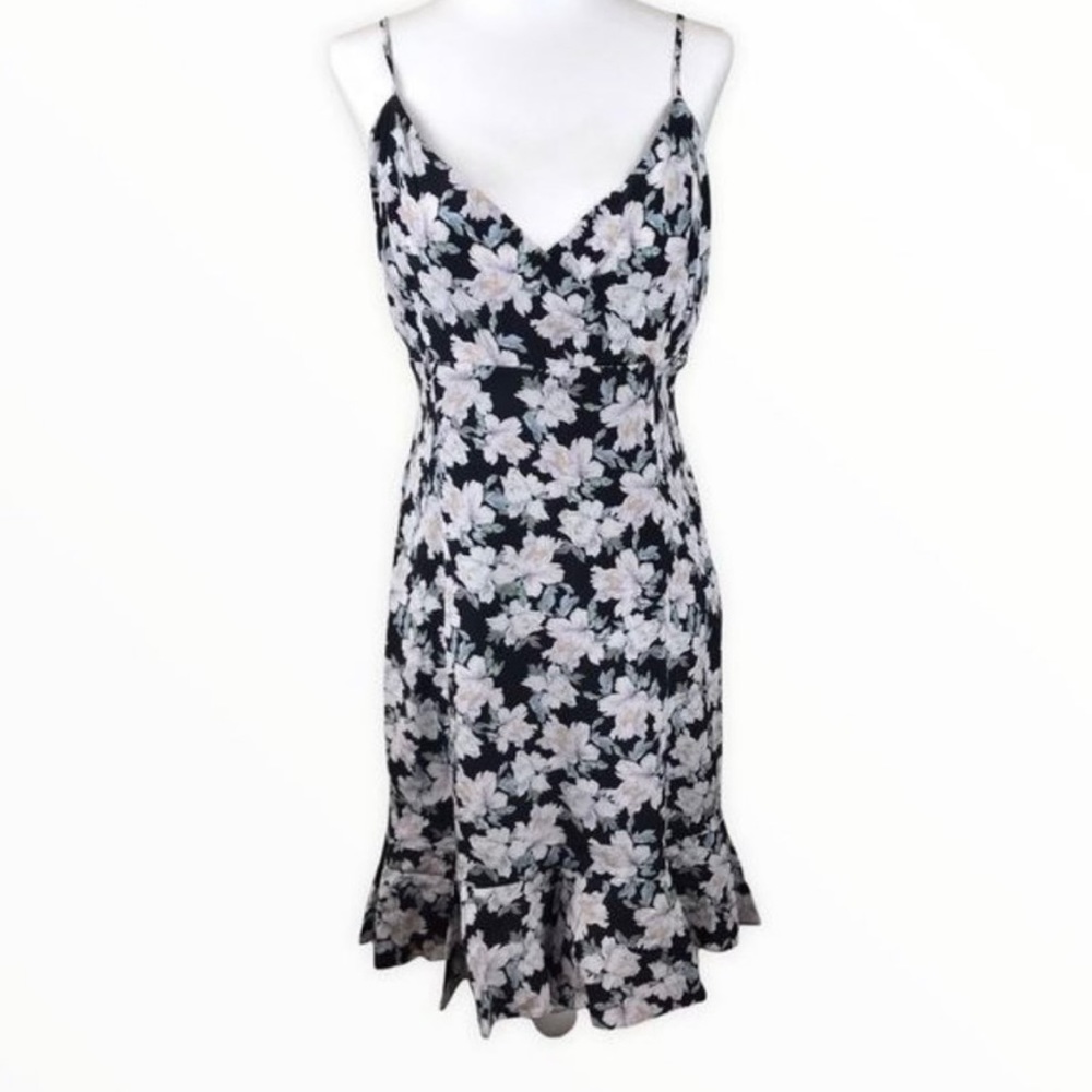 Intermix silk spaghetti strap floral dress. NWOT, never worn. Size 8.